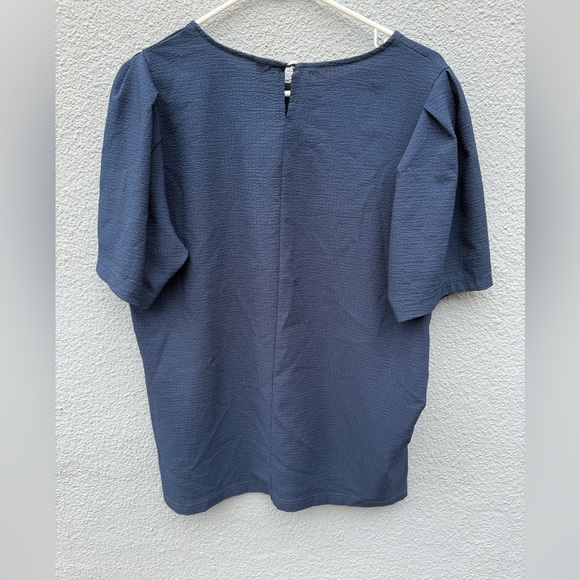 Navy Blue Women's Puff Sleeve Blouse, Size XL - NO discoloration, just lighting - Picture 2 of 2